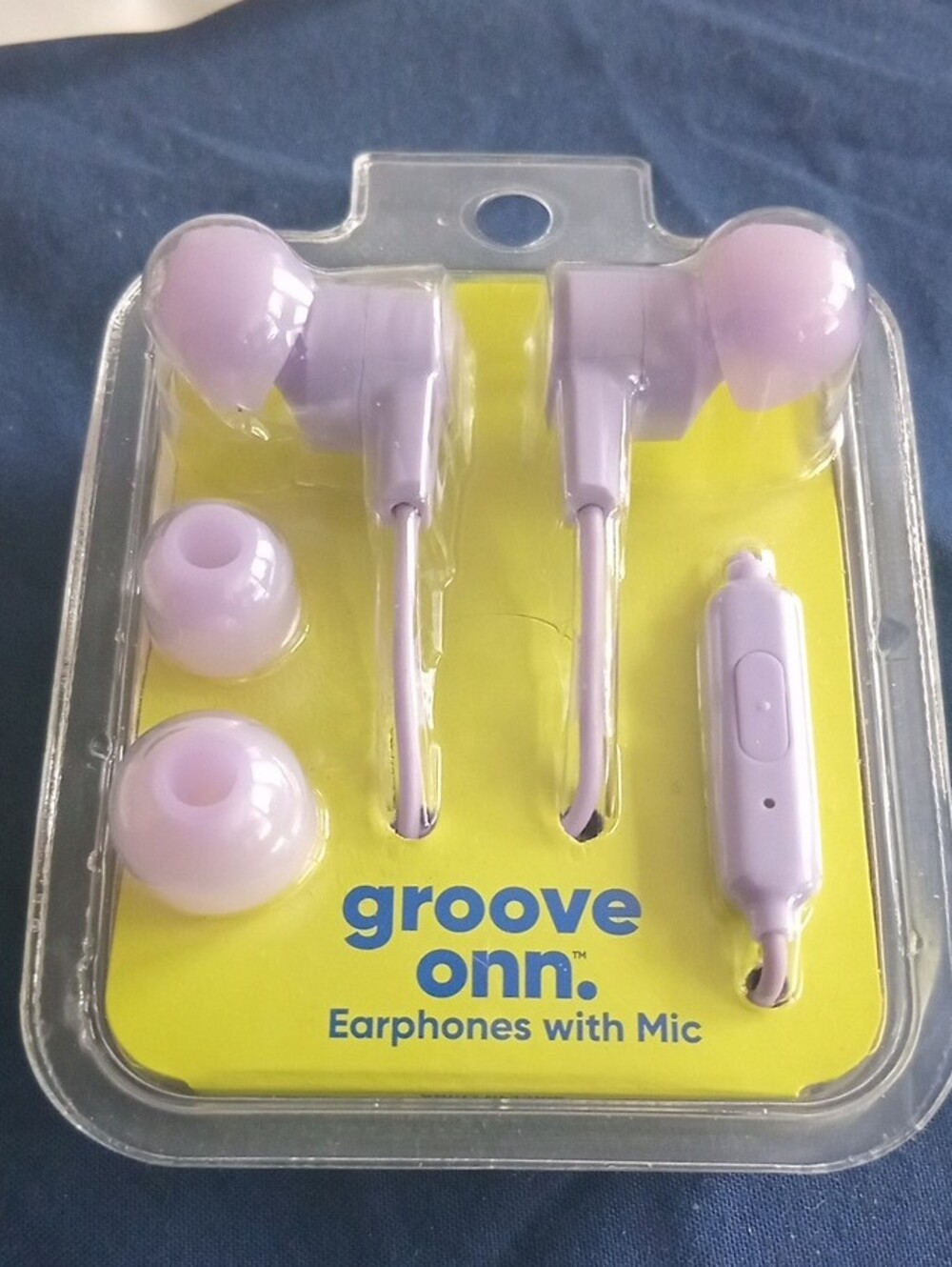 groove Neon Yellow Earphones with Mic - Picture 3 of 3